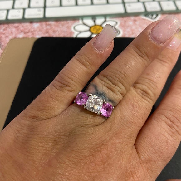 2ct cushion cut moissanite - Picture 3 of 3